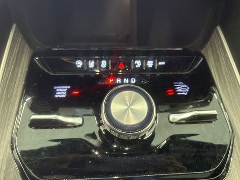 Used 2024 Jeep Wagoneer Series III image 5