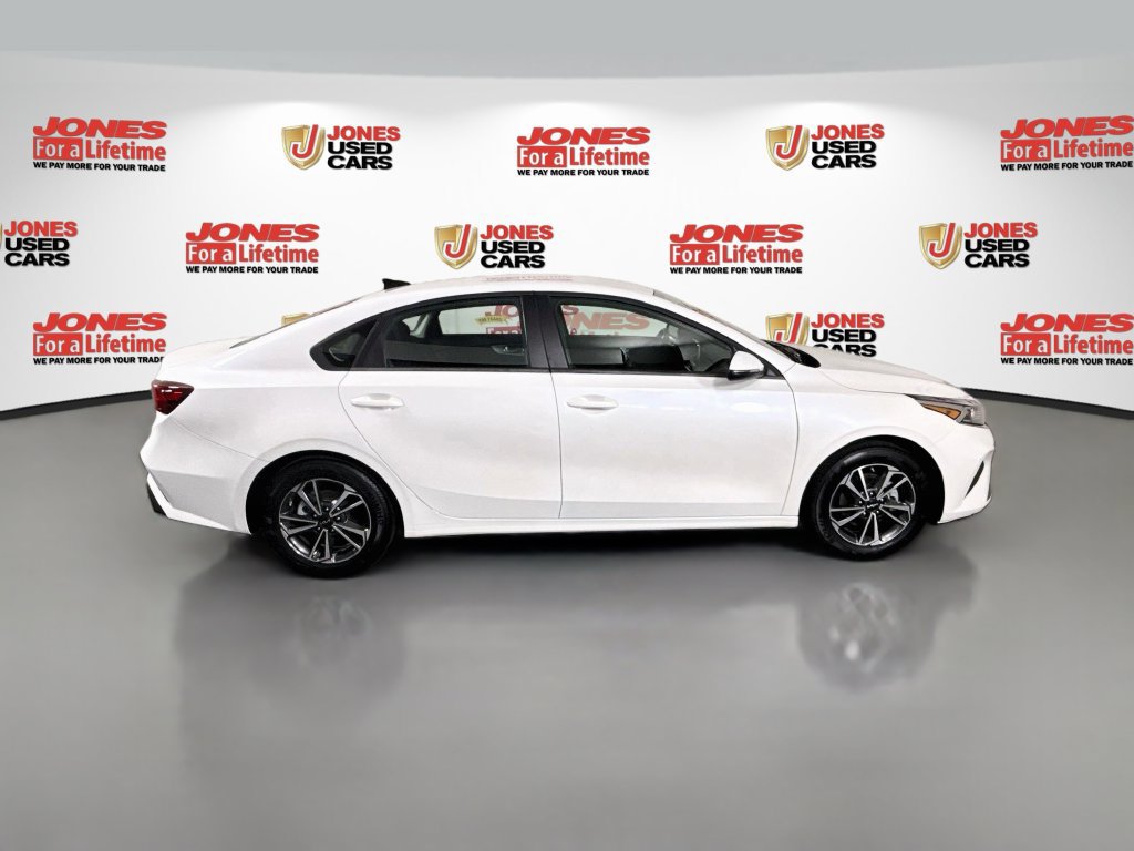 Used 2024 Kia Forte LXS w/ LXS Technology Package FWD image 16
