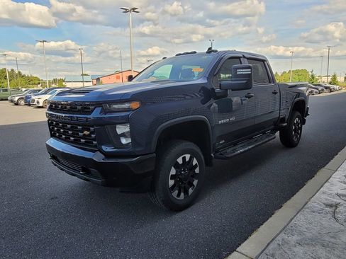 Used 2020 Chevrolet Silverado 2500 Custom w/ Custom Value Package AWD/4WD image 9
