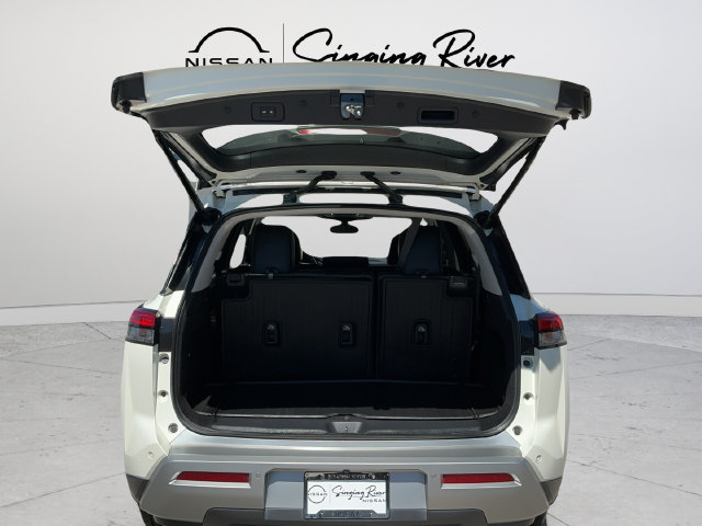 Used 2022 Nissan Pathfinder SL FWD image 25