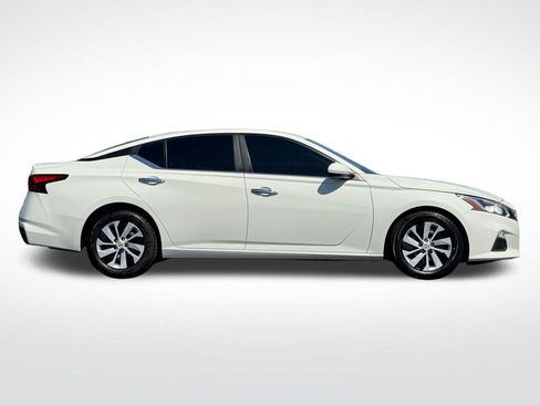 Used 2019 Nissan Altima 2.5 S FWD image 13