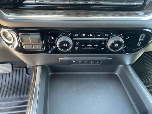 Used 2025 Chevrolet Silverado 2500 LT w/ Convenience Package AWD/4WD image 19