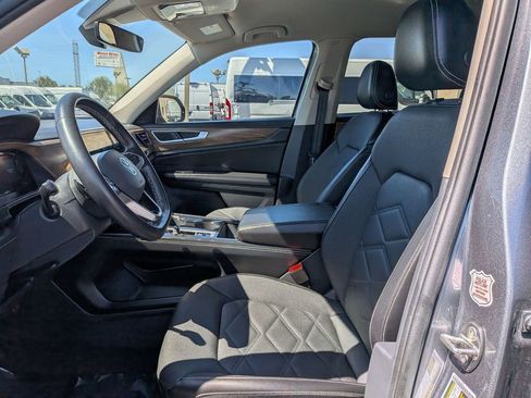 Used 2024 Volkswagen Atlas SE image 15