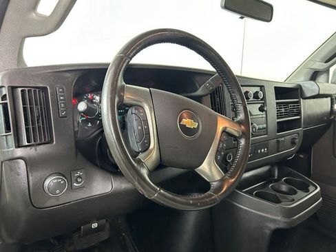 Used 2017 Chevrolet Express 2500 RWD image 14