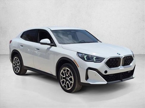 New 2026 BMW X2 xDrive28i AWD/4WD image 6