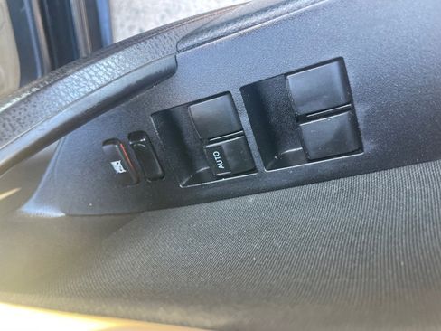 Used 2017 Toyota Corolla LE image 13