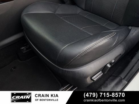 Used 2023 Toyota Venza Limited AWD/4WD image 24
