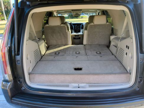 Used 2016 Cadillac Escalade Luxury AWD/4WD image 57