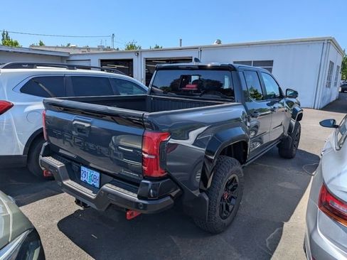Used 2025 Toyota Tacoma TRD Pro AWD/4WD image 6