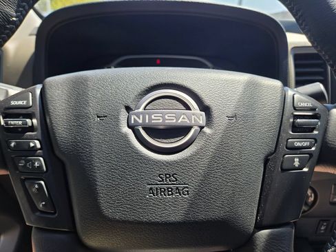 Used 2022 Nissan Frontier SV AWD/4WD image 24