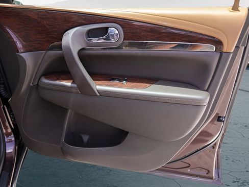 Used 2015 Buick Enclave Leather FWD image 31