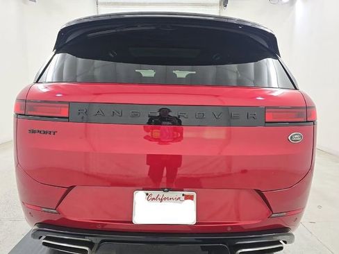 Used 2023 Land Rover Range Rover Sport SE Dynamic image 4