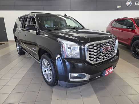 Used 2018 GMC Yukon XL Denali w/ Open Road Package image 8
