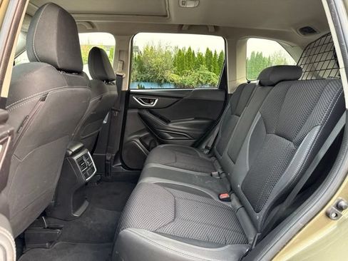 Used 2023 Subaru Forester Premium AWD/4WD image 16