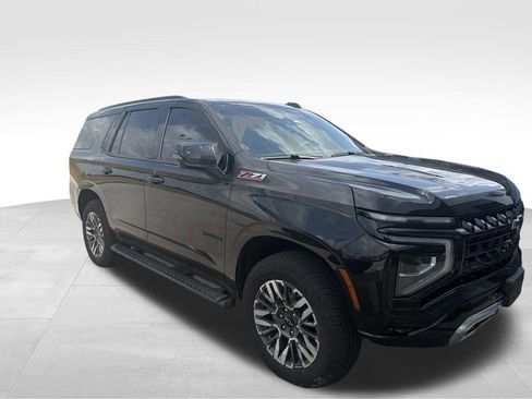 Used 2025 Chevrolet Tahoe Z71 w/ Comfort Package AWD/4WD image 13