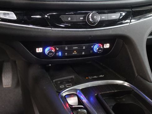 Used 2023 Buick Enclave Avenir w/ Avenir Technology Package AWD/4WD image 20