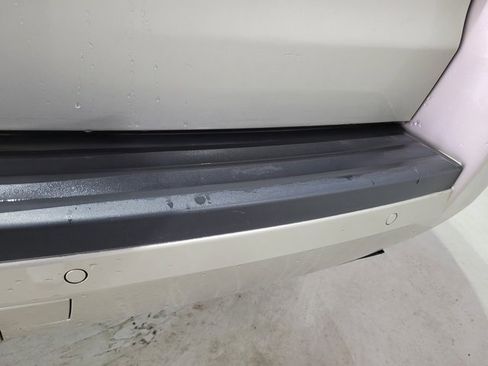 Used 2015 Cadillac Escalade Premium image 13