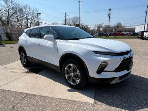 Used 2025 Chevrolet Blazer LT AWD/4WD image 7