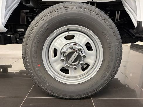 New 2027 Ford F350 XL w/ XL Chrome Package AWD/4WD image 7