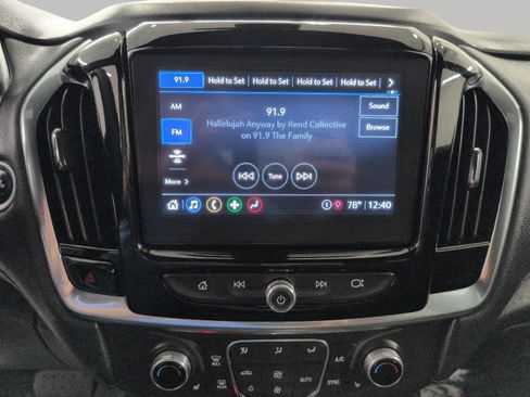 Used 2023 Chevrolet Traverse LT AWD/4WD image 7