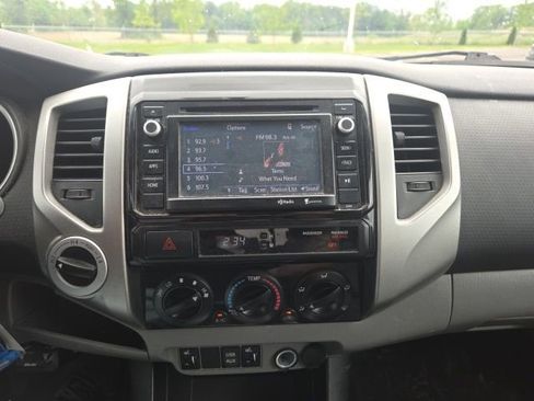 Used 2014 Toyota Tacoma 4x4 Double Cab image 22
