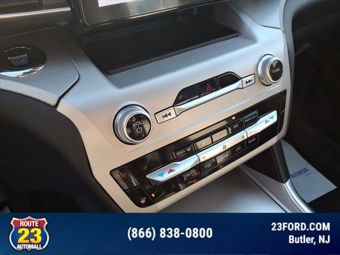 Certified 2022 Ford Explorer XLT w/ Equipment Group 202A image 19