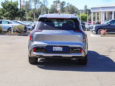 Used 2024 Kia EV9 GT-Line AWD/4WD image 4