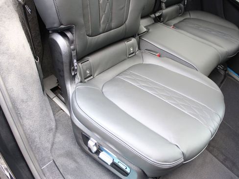 New 2026 BMW X7 xDrive40i w/ Executive Package image 28