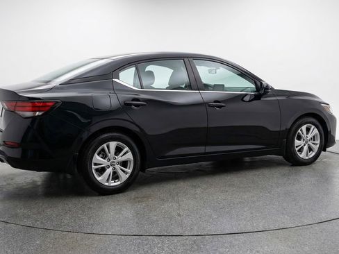 Used 2025 Nissan Sentra S FWD image 9
