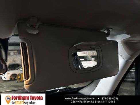Used 2023 Jeep Renegade Latitude AWD/4WD image 28