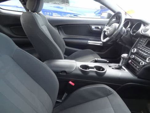 Used 2018 Ford Mustang Coupe w/ Black Accent Pkg RWD image 10