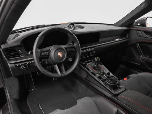 Certified 2026 Porsche 911 GT3 RWD image 75