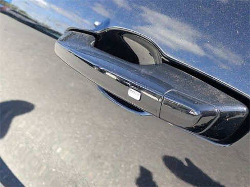 Certified 2025 Buick Enclave Preferred image 12