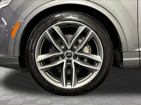 Used 2018 Audi Q7 3.0T Prestige w/ Prestige Package AWD/4WD image 35