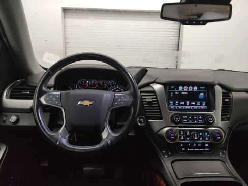 Used 2018 Chevrolet Suburban Premier RWD image 22