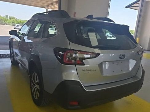 Used 2023 Subaru Outback AWD/4WD image 7