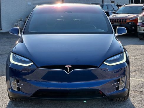 Used 2016 Tesla Model X 60D image 10