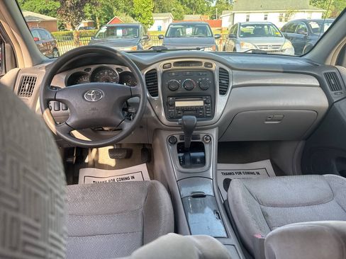 Used 2003 Toyota Highlander 2WD V6 image 16