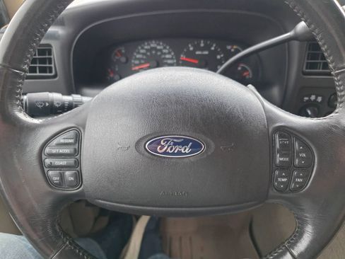 Used 2005 Ford Excursion Limited image 18