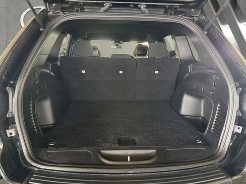 Used 2022 Jeep Grand Cherokee Laredo E image 21