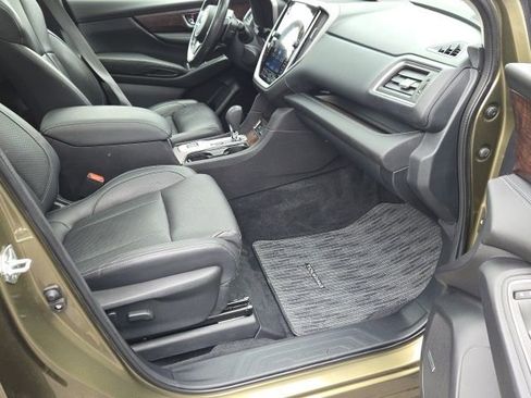 Used 2023 Subaru Ascent Touring image 9