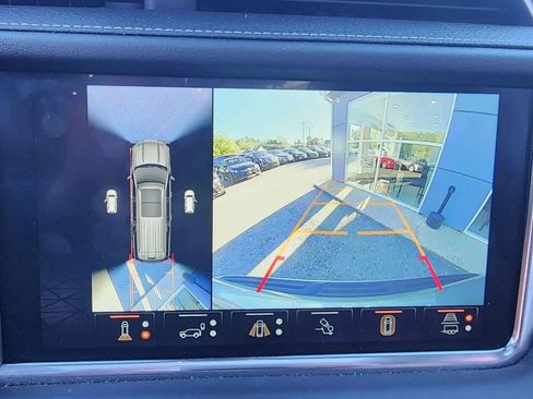 Used 2023 GMC Yukon Denali Ultimate AWD/4WD image 33