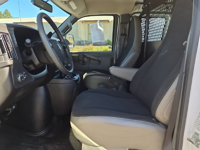 Used 2025 GMC Savana 2500 w/ Driver Convenience Package RWD image 7