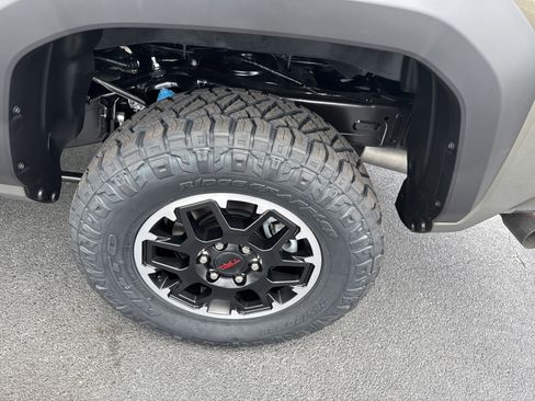 New 2025 Toyota Tacoma 4x4 Double Cab Hybrid image 12