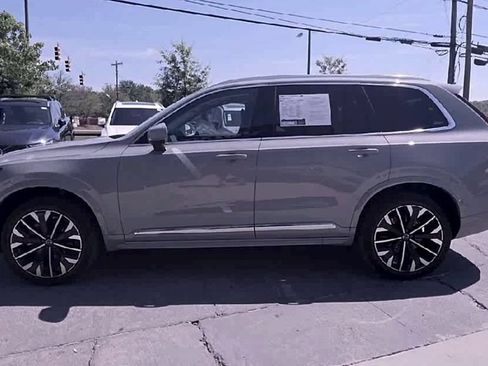 Certified 2025 Volvo XC90 B5 Plus AWD/4WD image 5