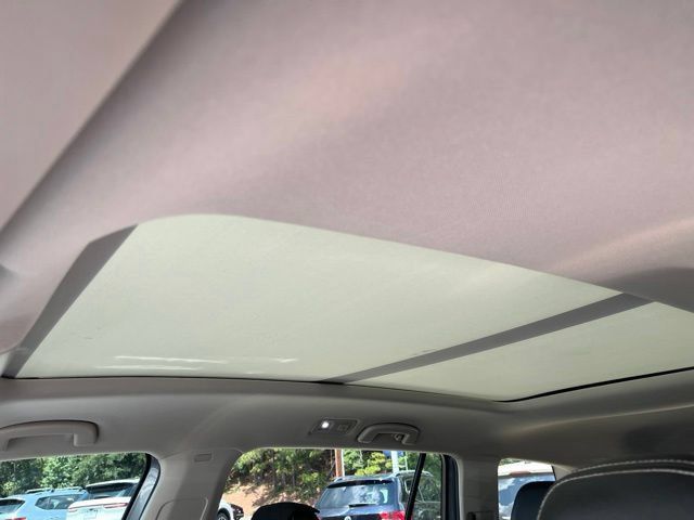 Used 2023 Volkswagen Atlas SE w/ Panoramic Sunroof Package FWD image 11