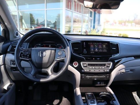 Used 2022 Honda Pilot Touring image 11