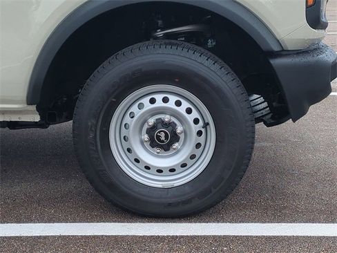 New 2025 Ford Bronco 4-Door image 11