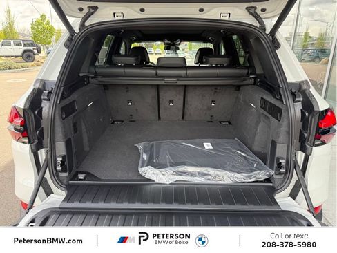 New 2026 BMW X5 xDrive40i AWD/4WD image 9