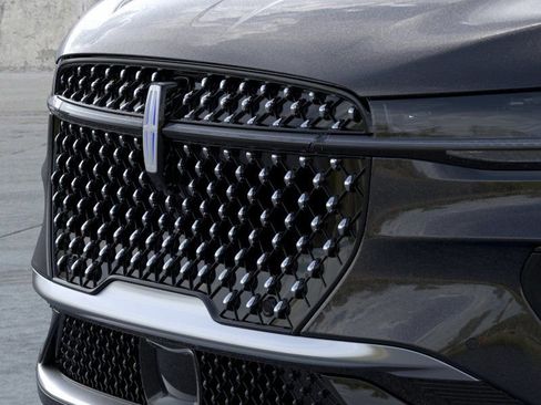 New 2026 Lincoln Nautilus Reserve AWD/4WD image 17